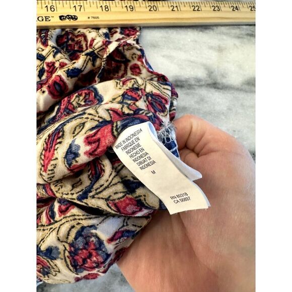Lucky Brand Beautiful Boho Style Long Sleeve Floral Peasant Top Sz Medium EUC - Picture 4 of 7